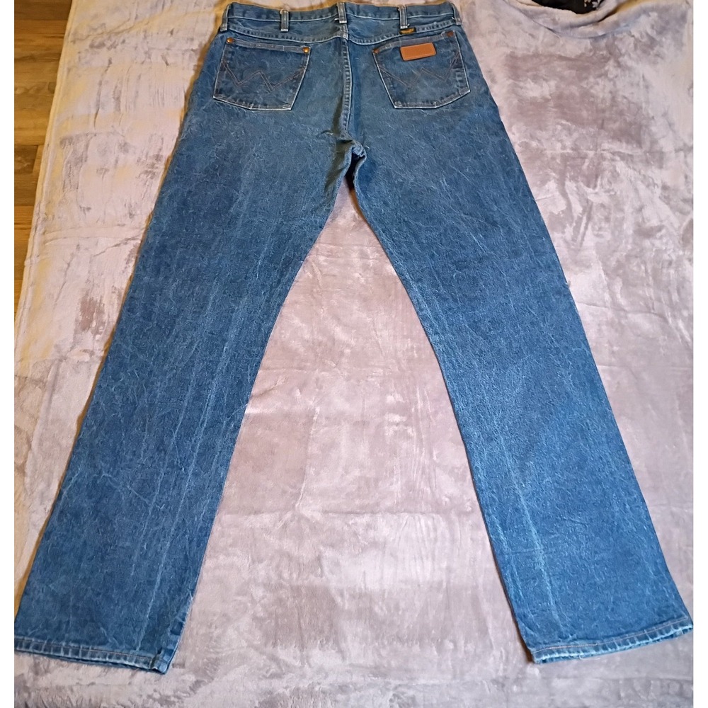 Wrangler 13MWZ Cowboy Cut Jeans Mens 38x36 Blue Denim Made in USA High Rise - Picture 2 of 8